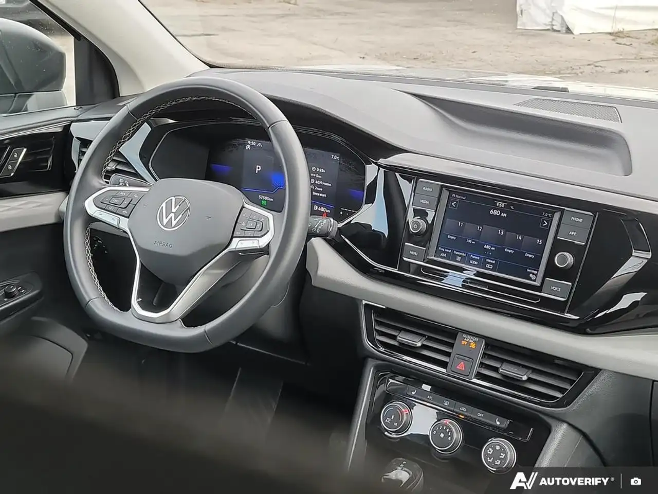 Volkswagen Taos снимка Volkswagen Taos