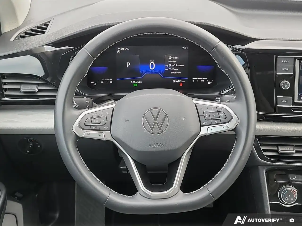 Volkswagen Taos снимка Volkswagen Taos