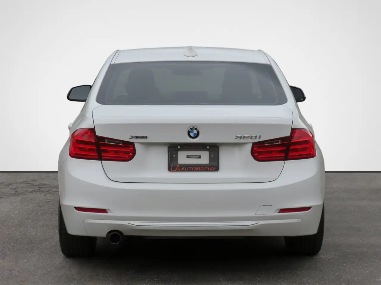 BMW 3 Series photo BMW 3 Series