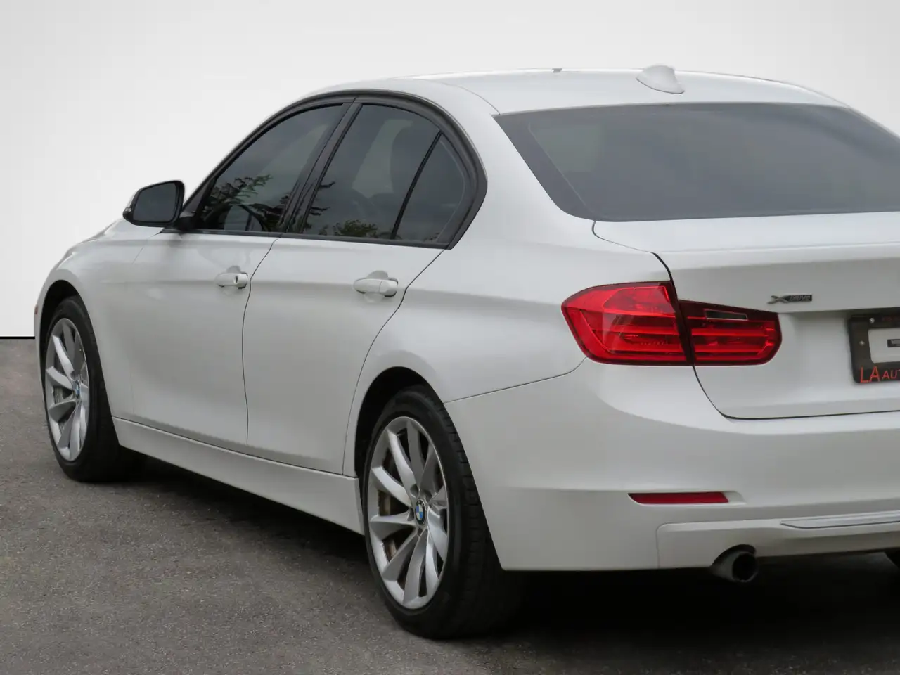 BMW 3 Series photo BMW 3 Series