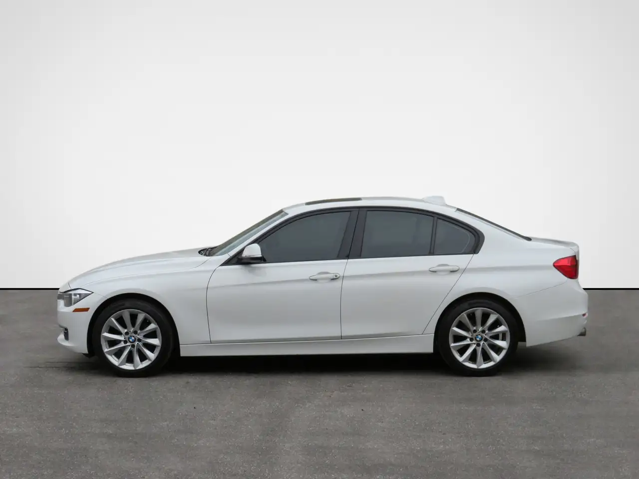 BMW 3 Series photo BMW 3 Series