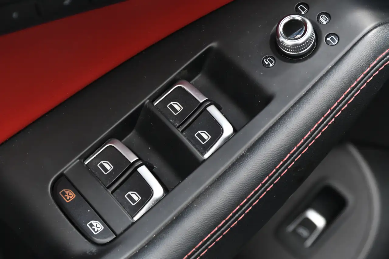 Audi SQ5 снимка Audi SQ5
