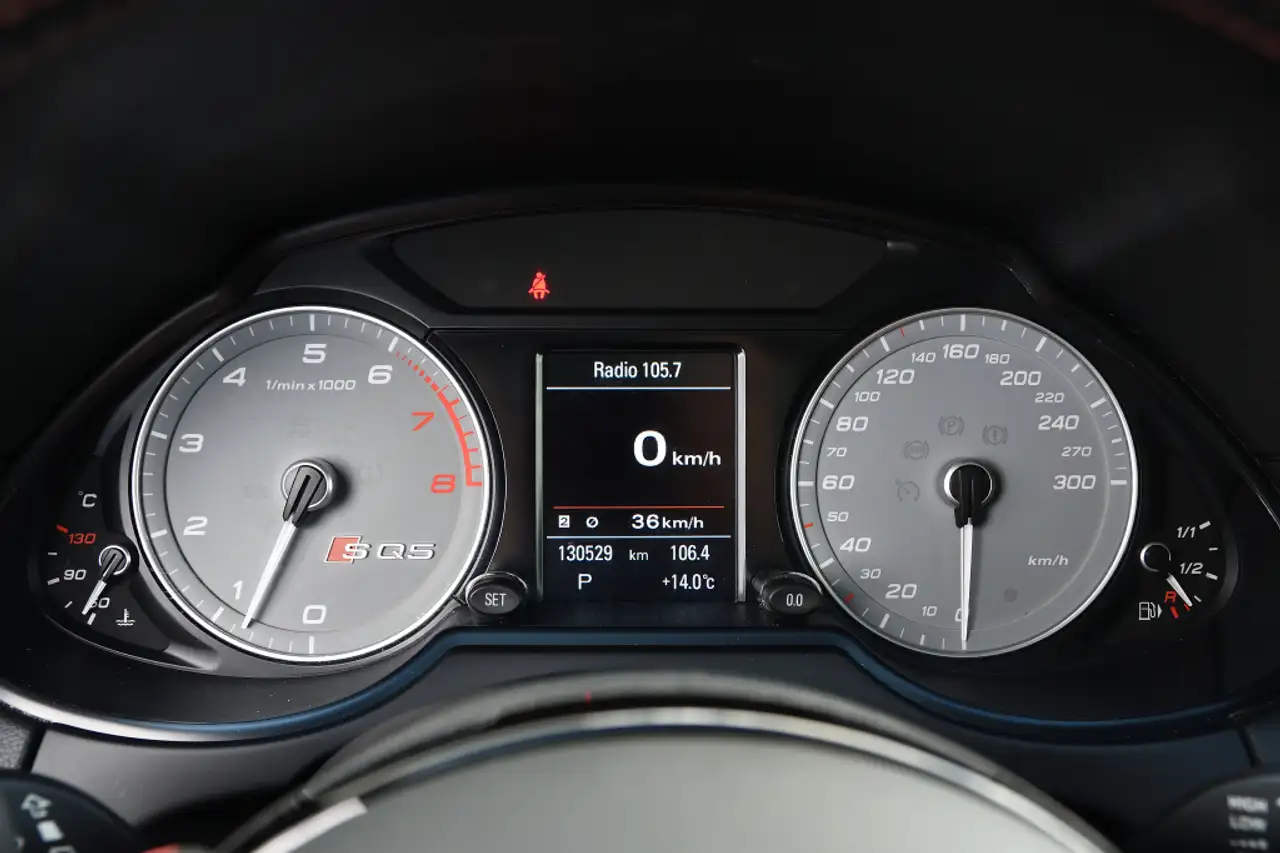 Audi SQ5 снимка Audi SQ5