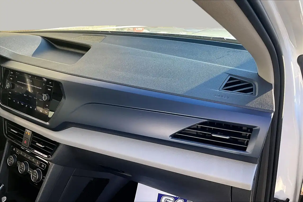 Volkswagen Taos снимка Volkswagen Taos