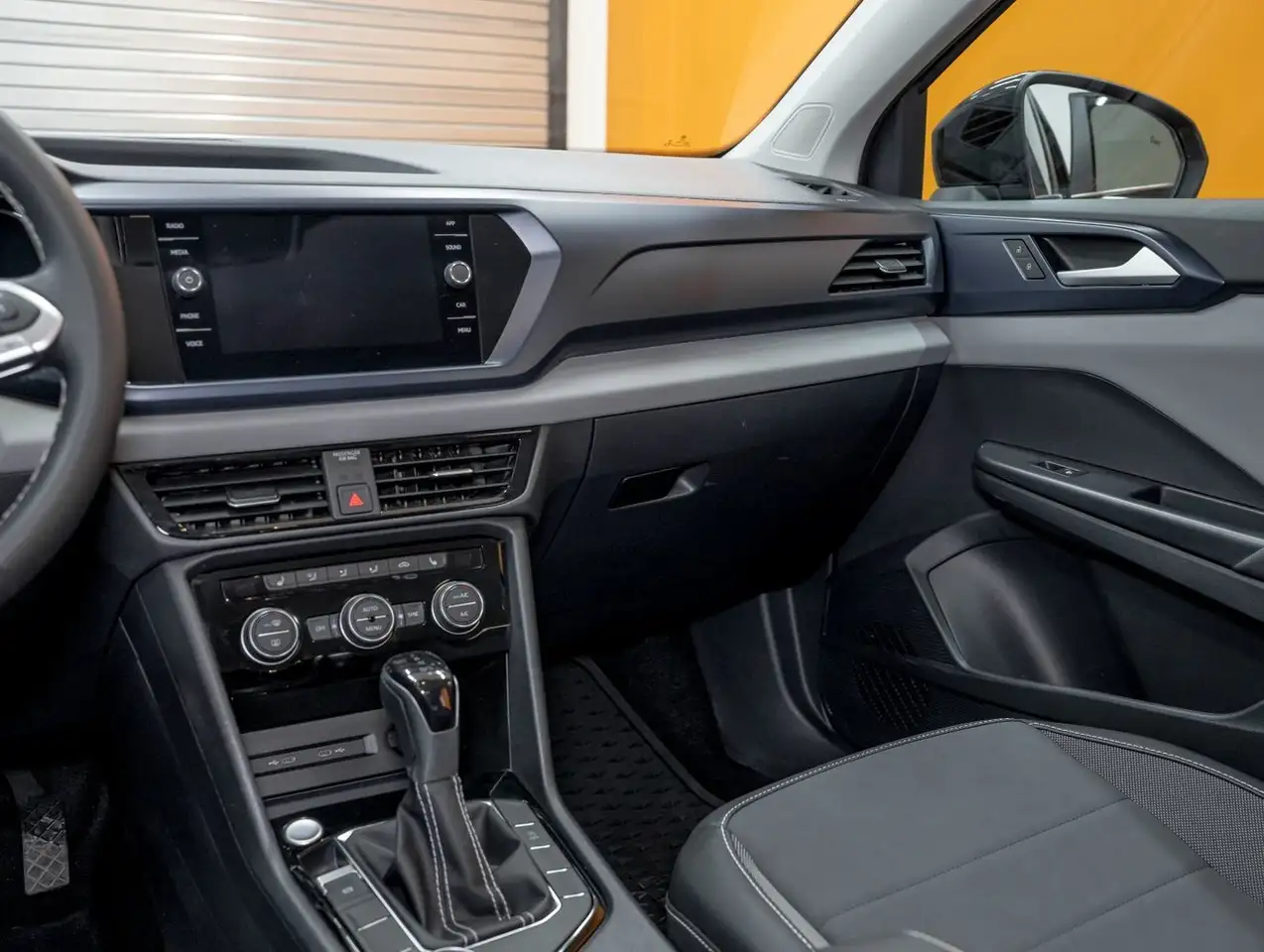 Volkswagen Taos снимка Volkswagen Taos