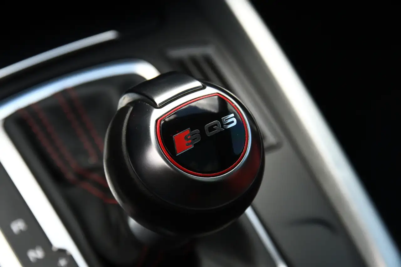 Audi SQ5 снимка Audi SQ5
