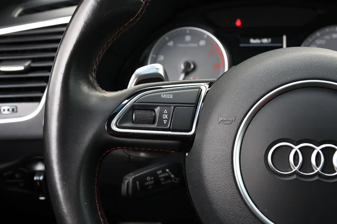 Audi SQ5 снимка Audi SQ5