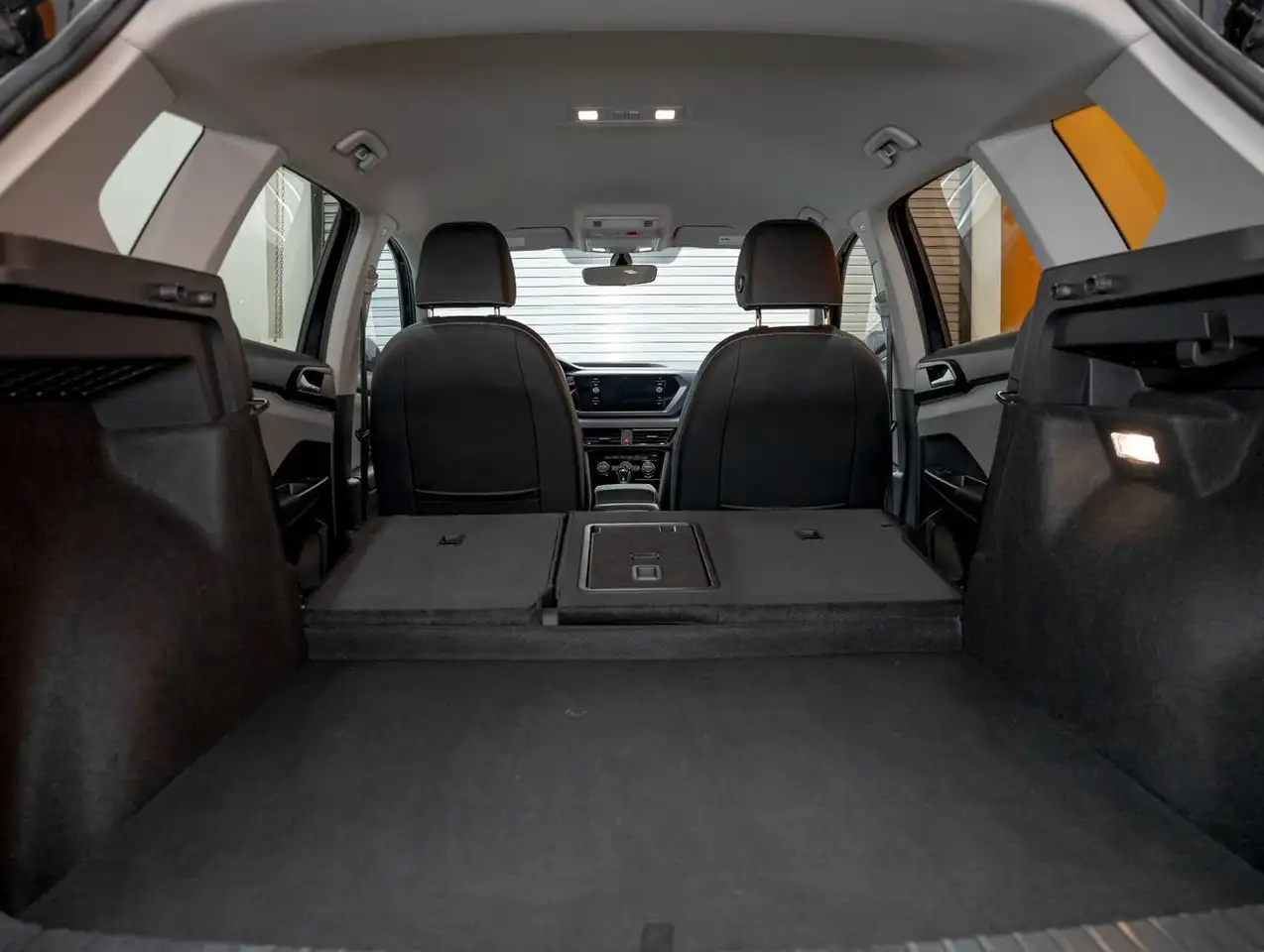 Volkswagen Taos снимка Volkswagen Taos