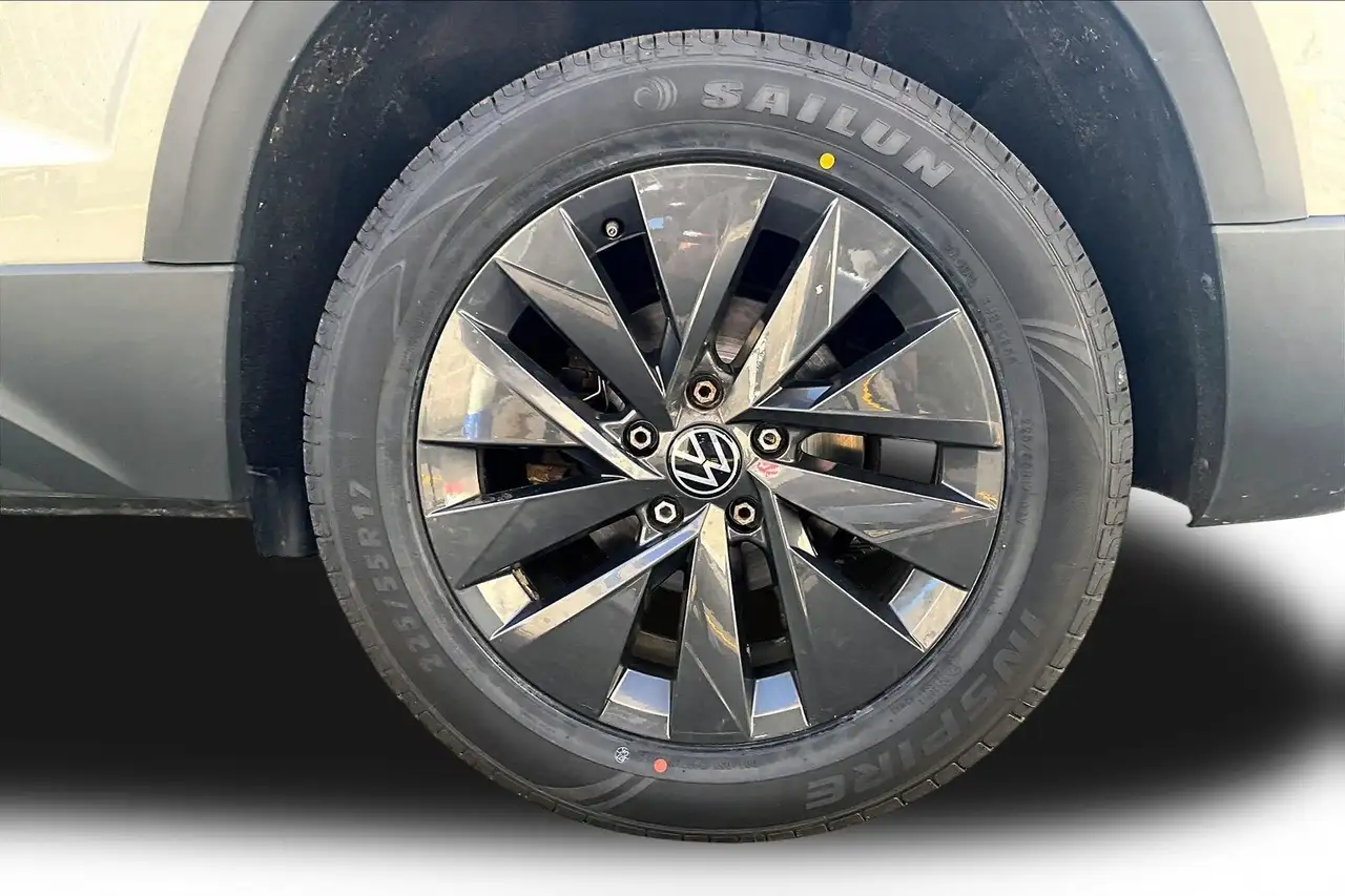 Volkswagen Taos снимка Volkswagen Taos