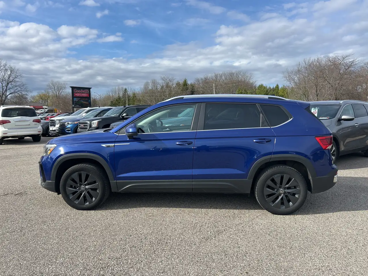 Volkswagen Taos снимка Volkswagen Taos