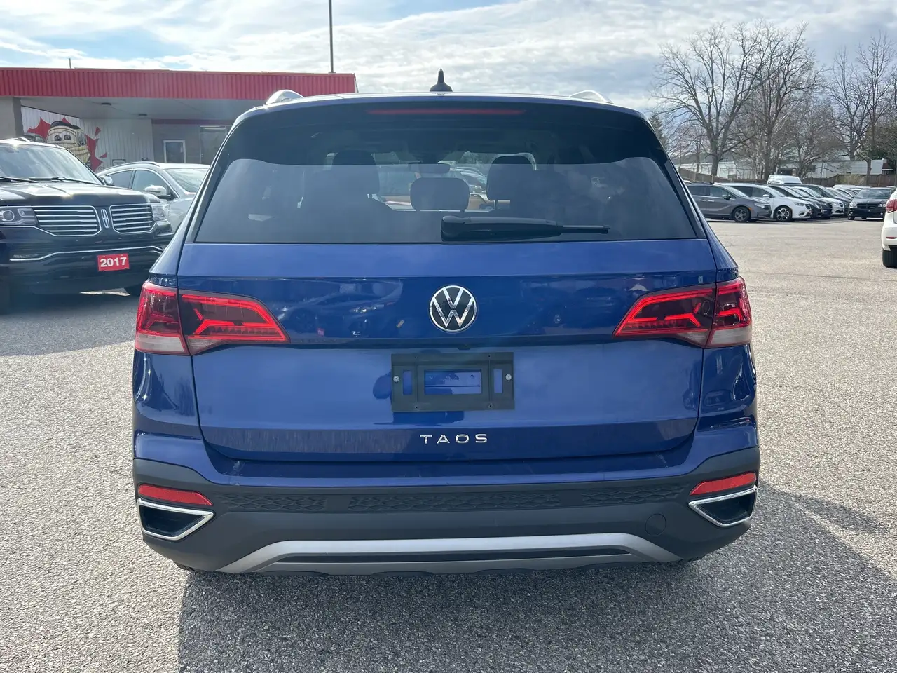 Volkswagen Taos снимка Volkswagen Taos