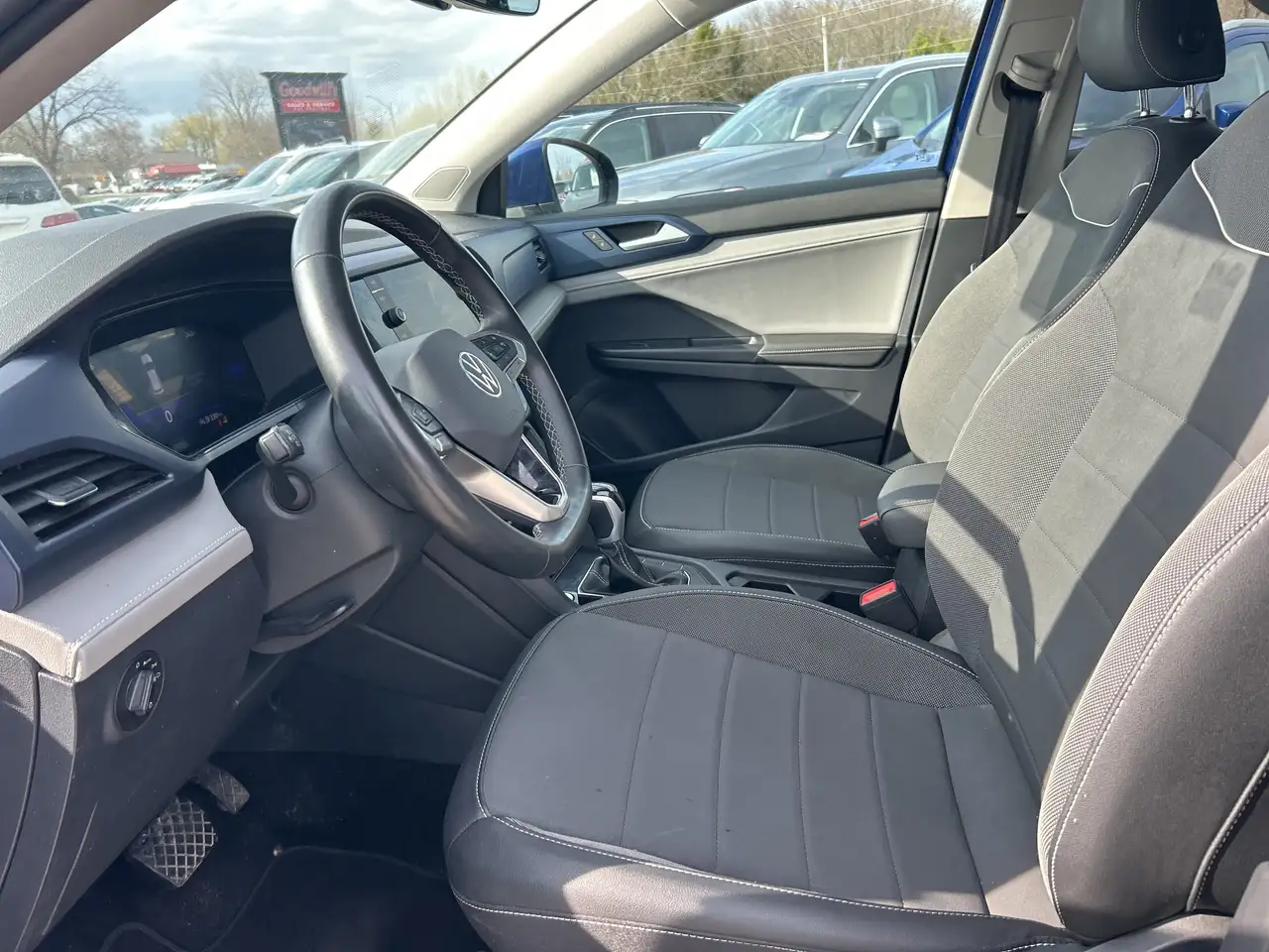 Volkswagen Taos снимка Volkswagen Taos