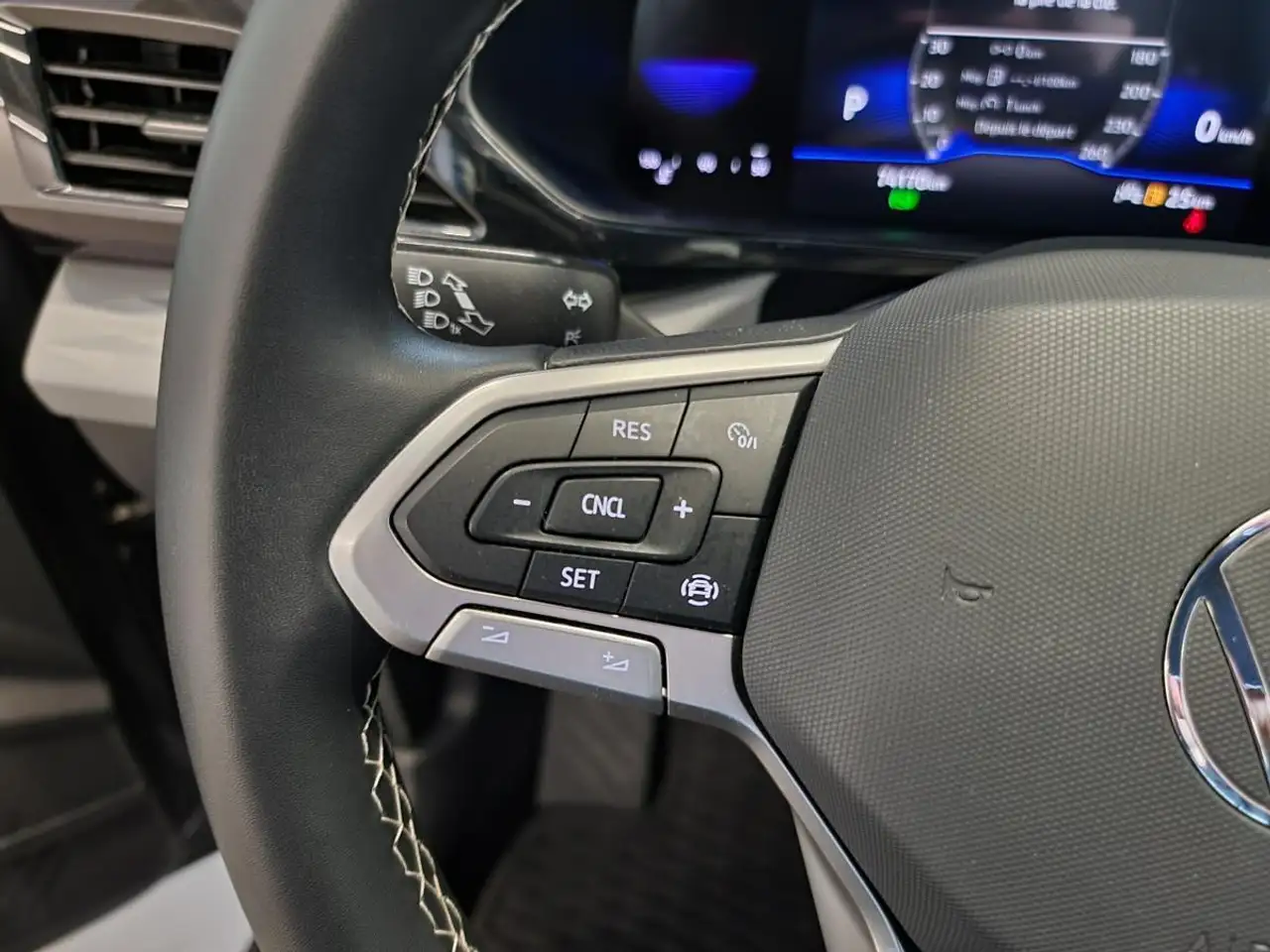 Volkswagen Taos снимка Volkswagen Taos