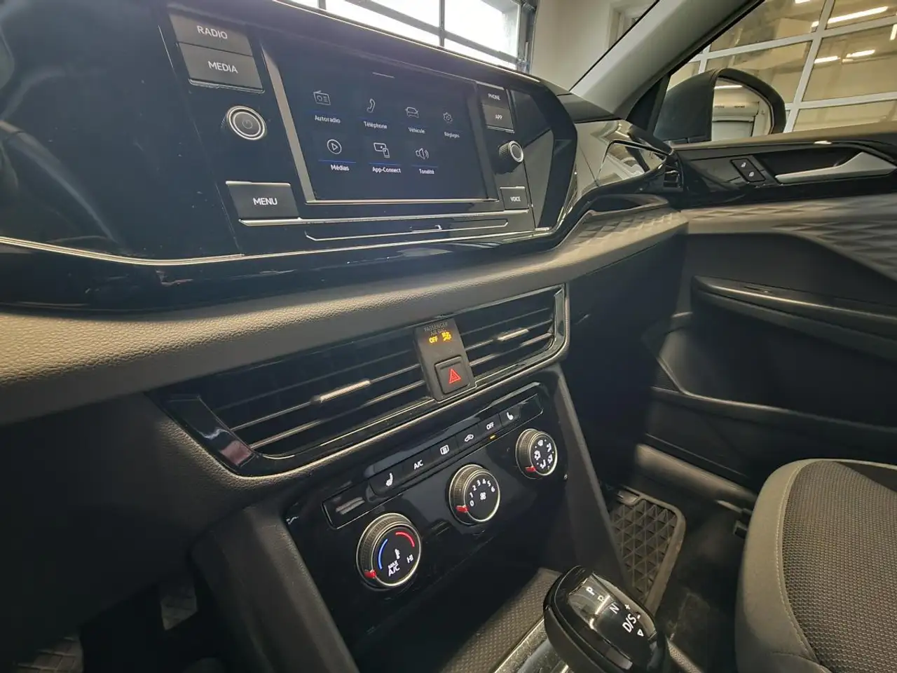 Volkswagen Taos снимка Volkswagen Taos