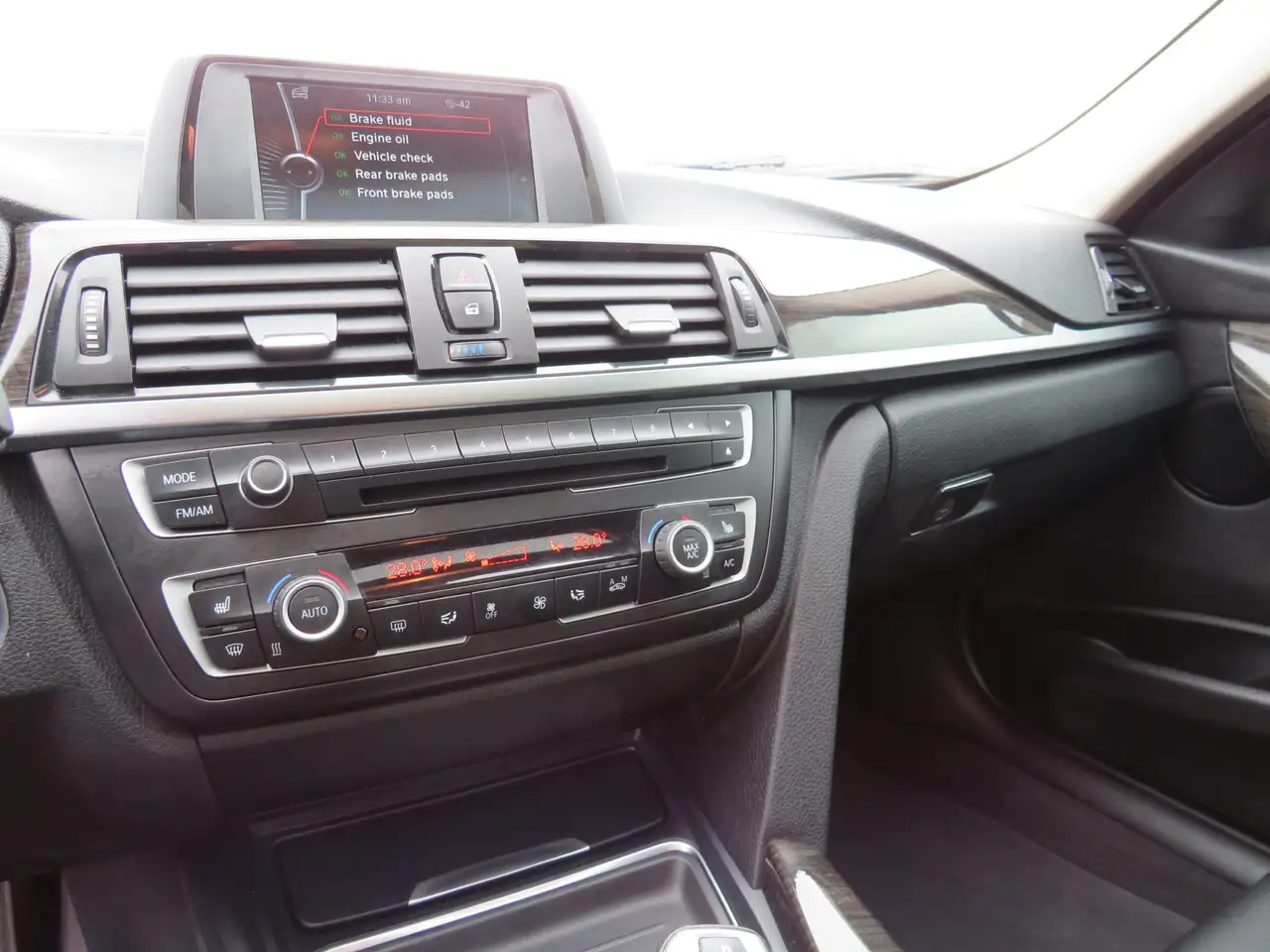 BMW 3 Series photo BMW 3 Series