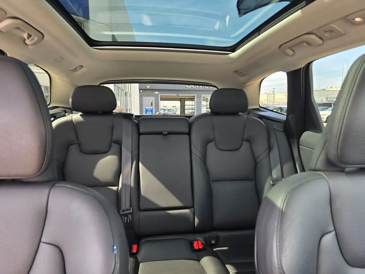 Volvo XC60 снимка Volvo XC60