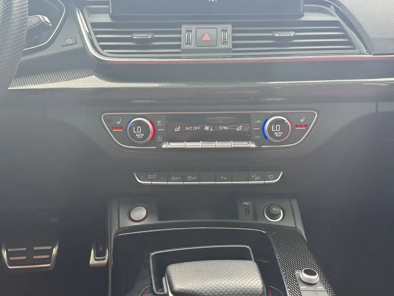 Audi SQ5 снимка Audi SQ5