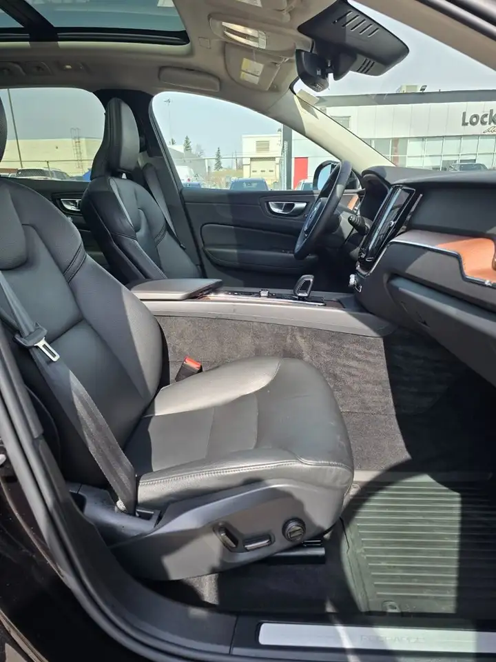 Volvo XC60 снимка Volvo XC60
