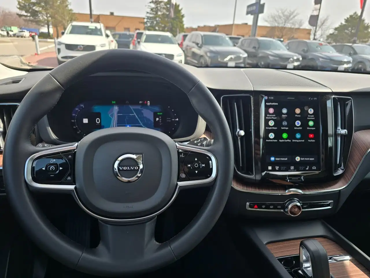 Volvo XC60 снимка Volvo XC60