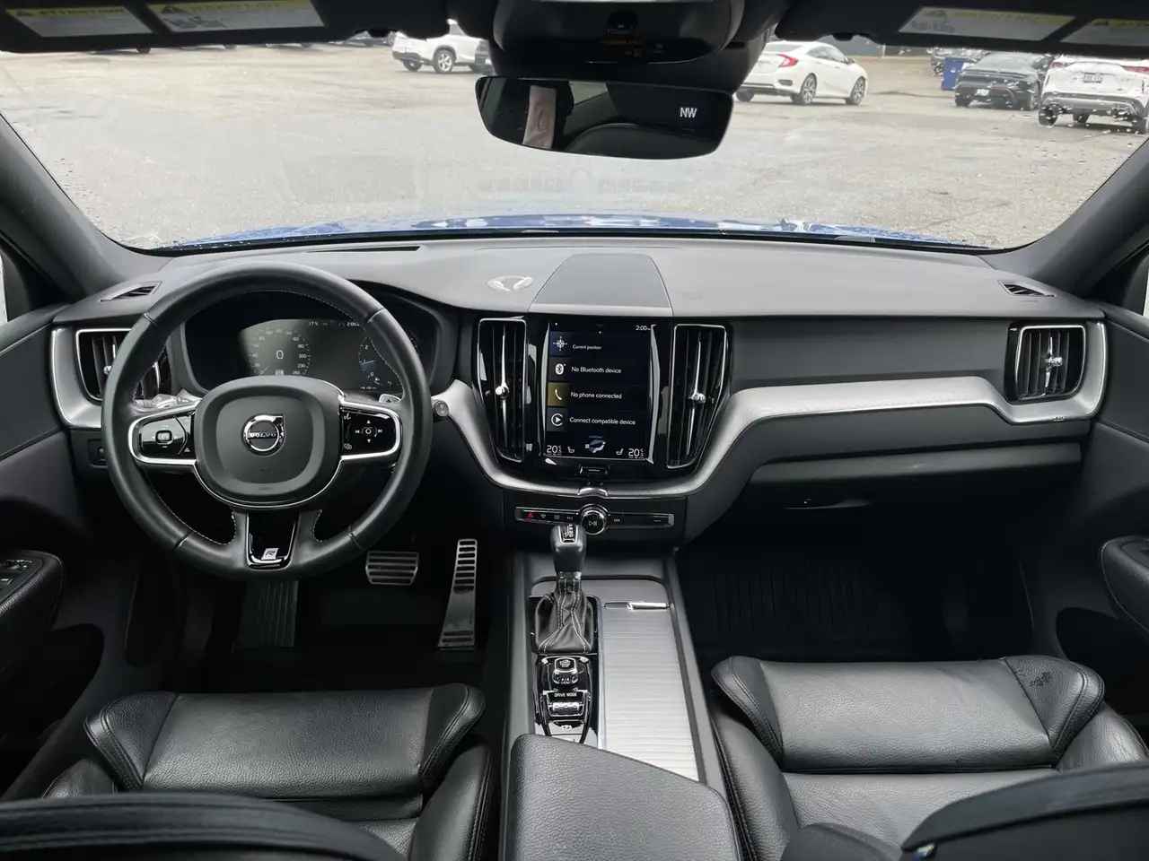Volvo Xc60 T6 R-Design снимка Volvo Xc60 T6 R-Design