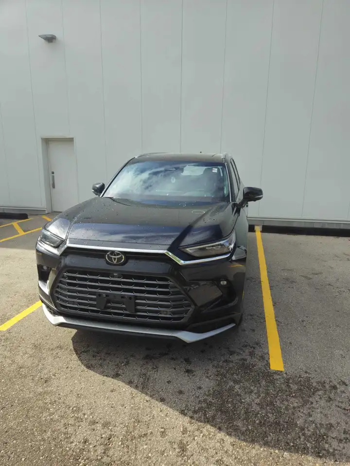Toyota Grand Highlander photo Toyota Grand Highlander