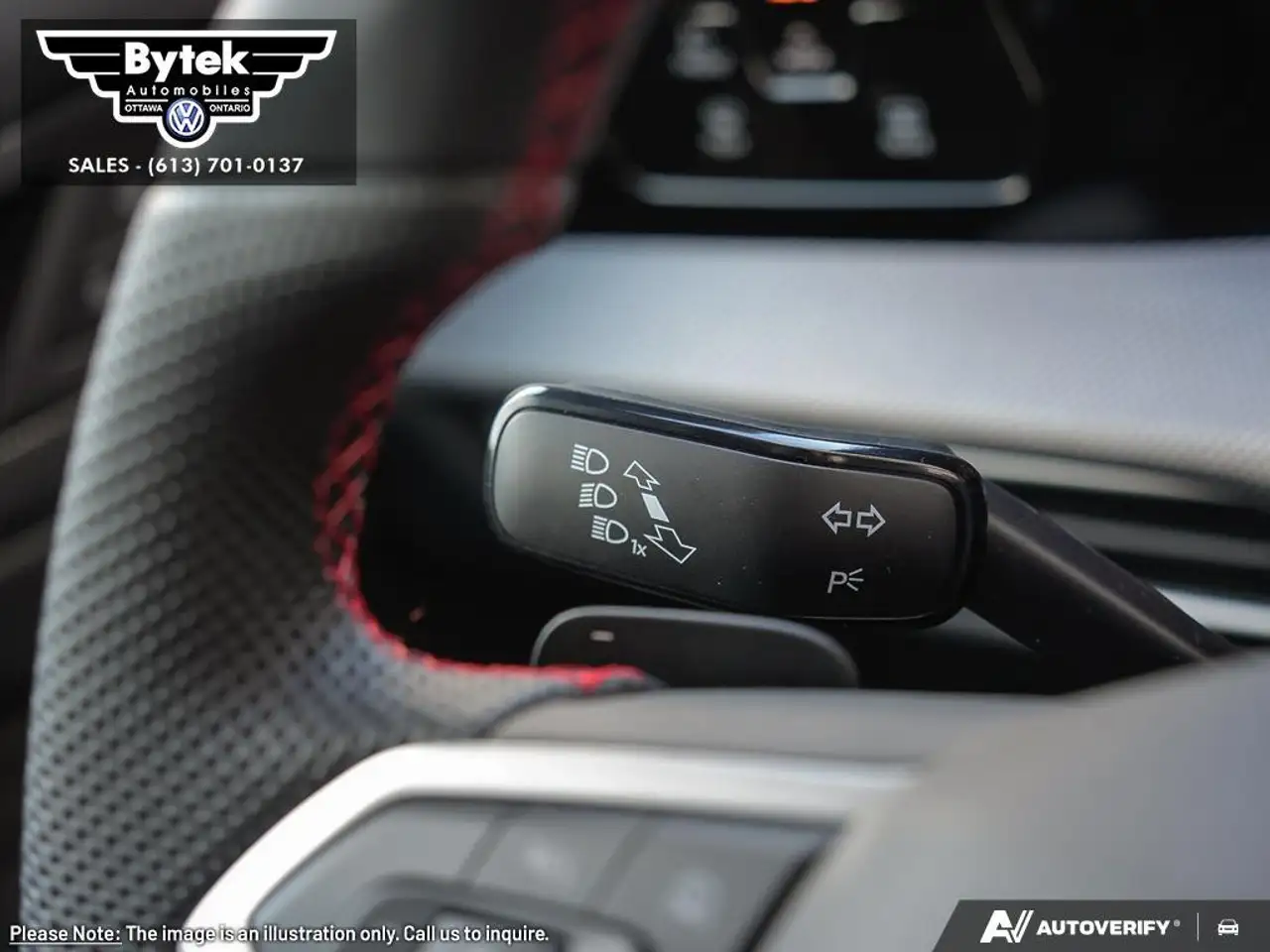 Volkswagen Golf GTI снимка Volkswagen Golf GTI