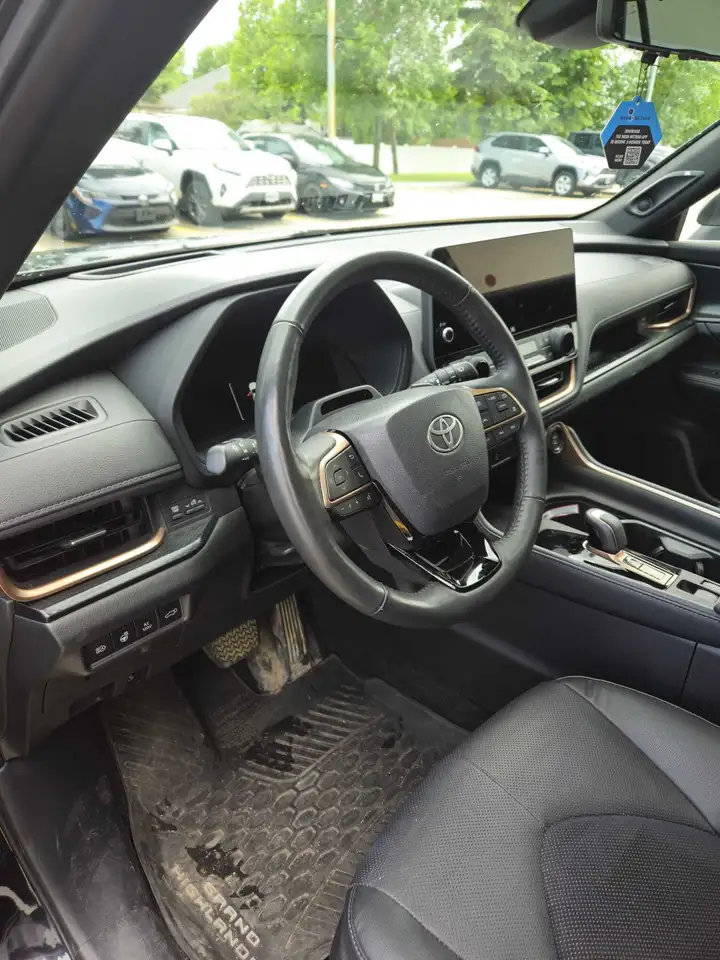 Toyota Grand Highlander photo Toyota Grand Highlander