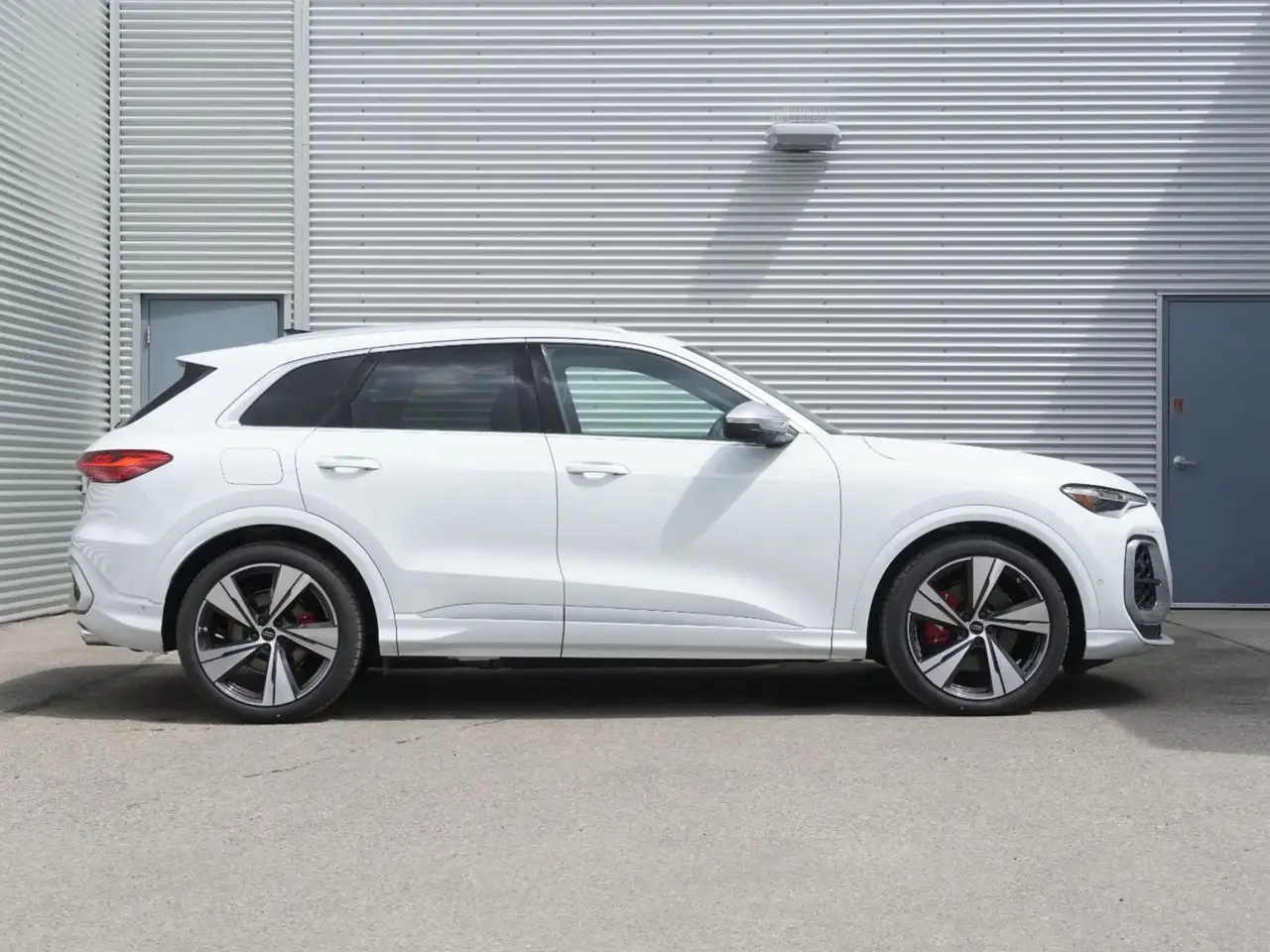 Audi SQ5 снимка Audi SQ5
