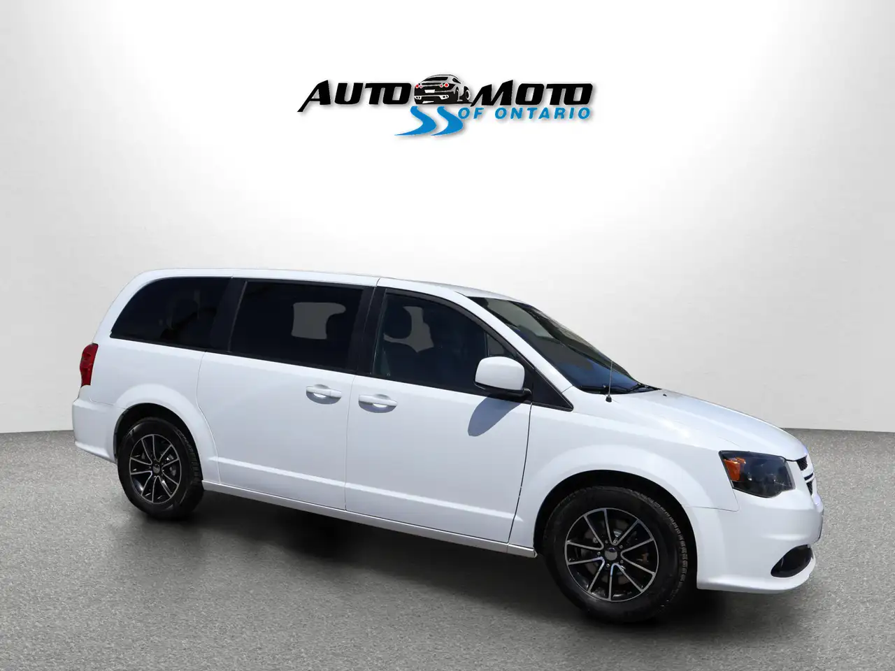Dodge Grand Caravan снимка Dodge Grand Caravan