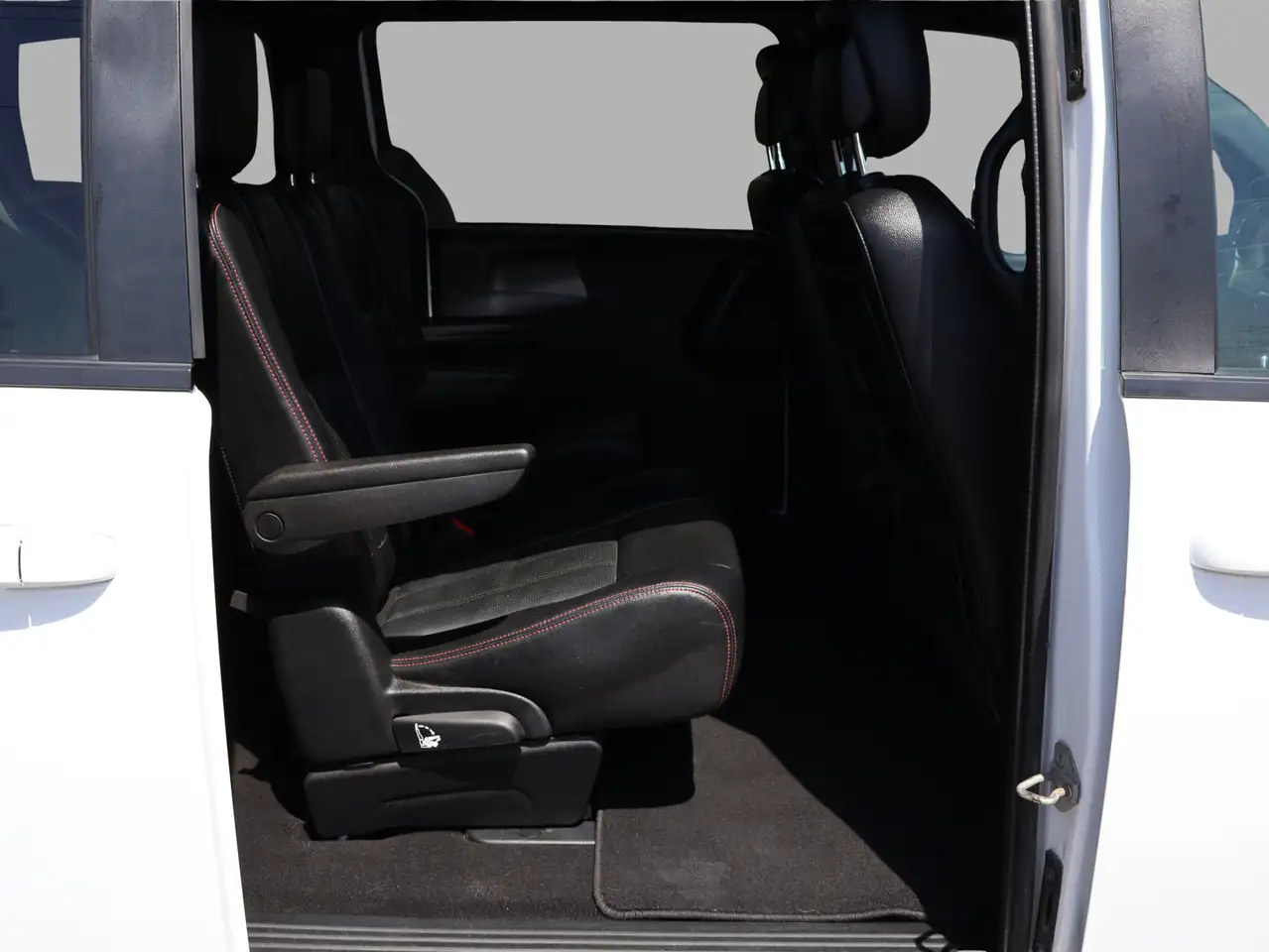 Dodge Grand Caravan снимка Dodge Grand Caravan