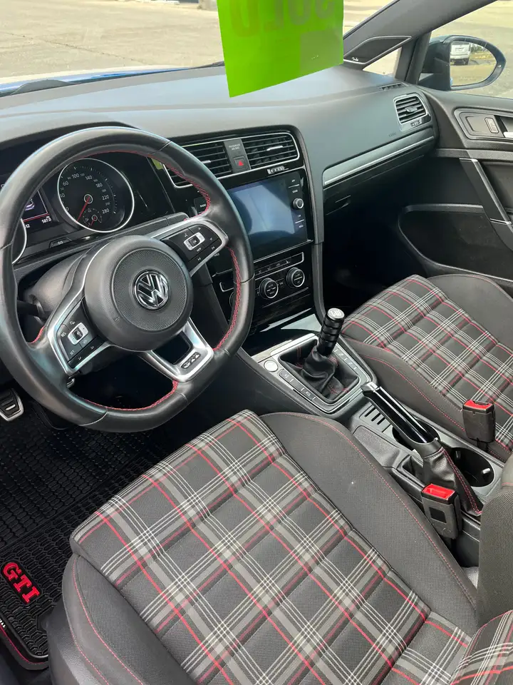 Volkswagen Golf GTI fotografie Volkswagen Golf GTI