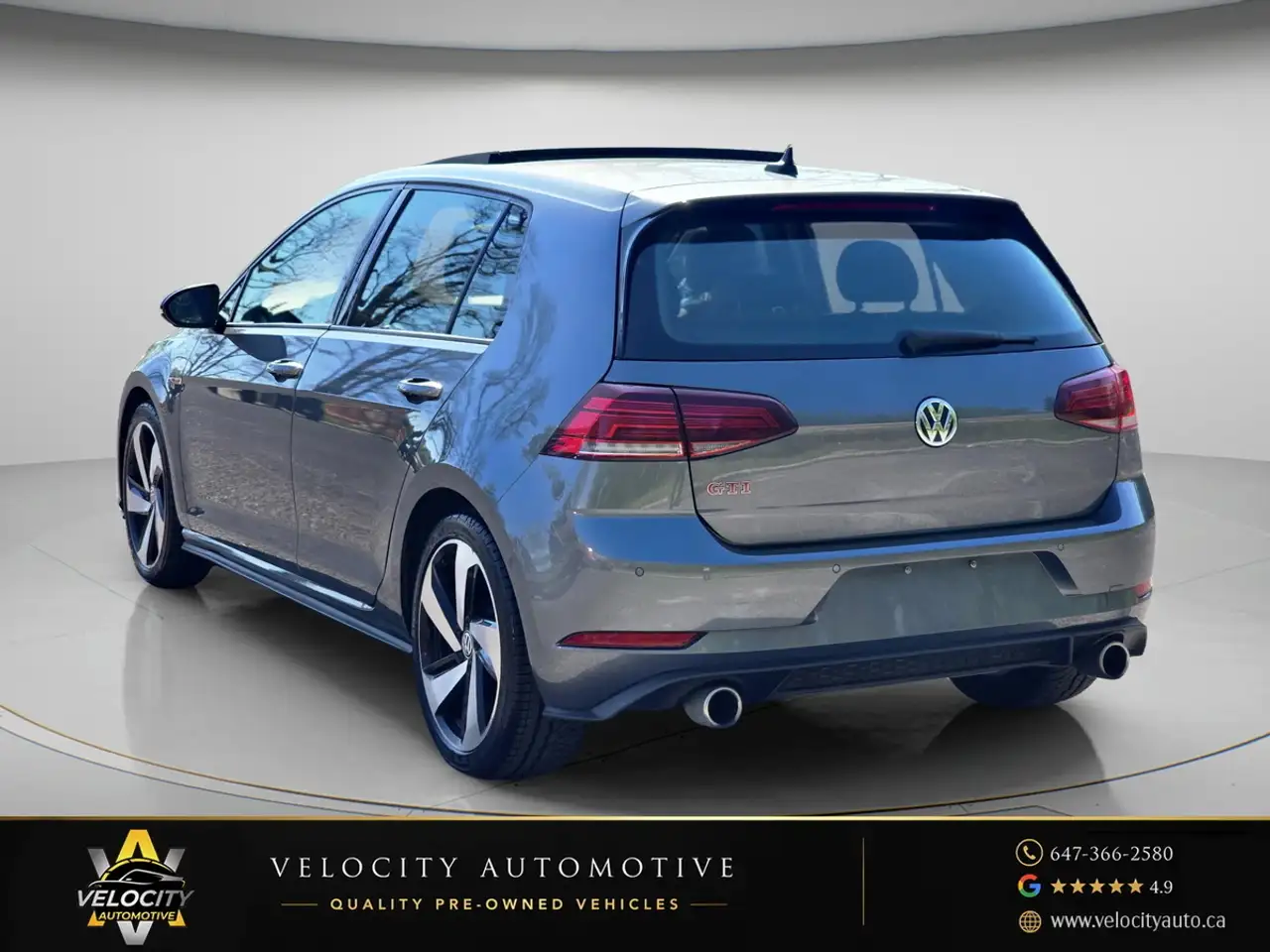 Volkswagen Golf GTI снимка Volkswagen Golf GTI