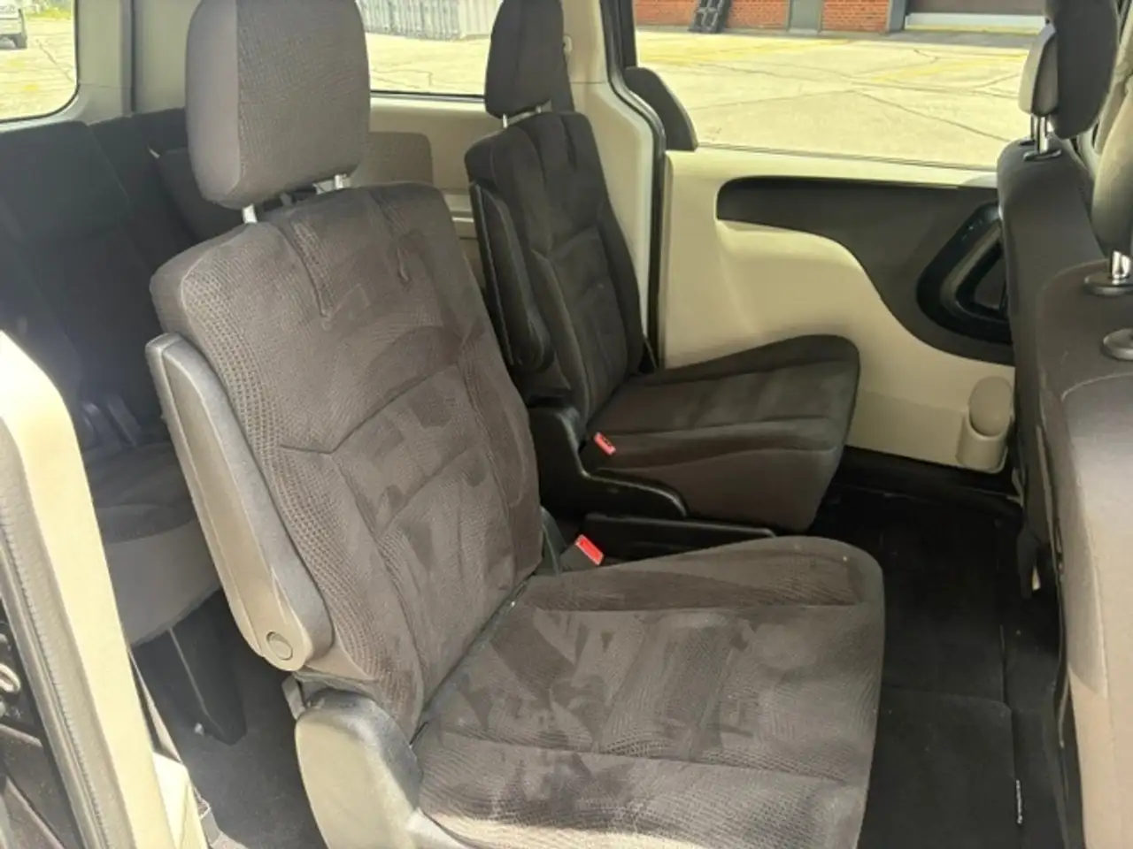 Dodge Grand Caravan photo Dodge Grand Caravan