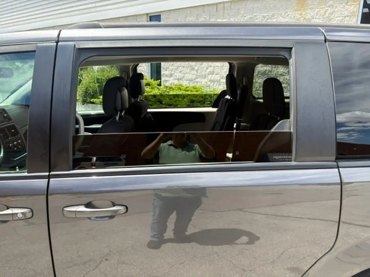 Dodge Grand Caravan photo Dodge Grand Caravan