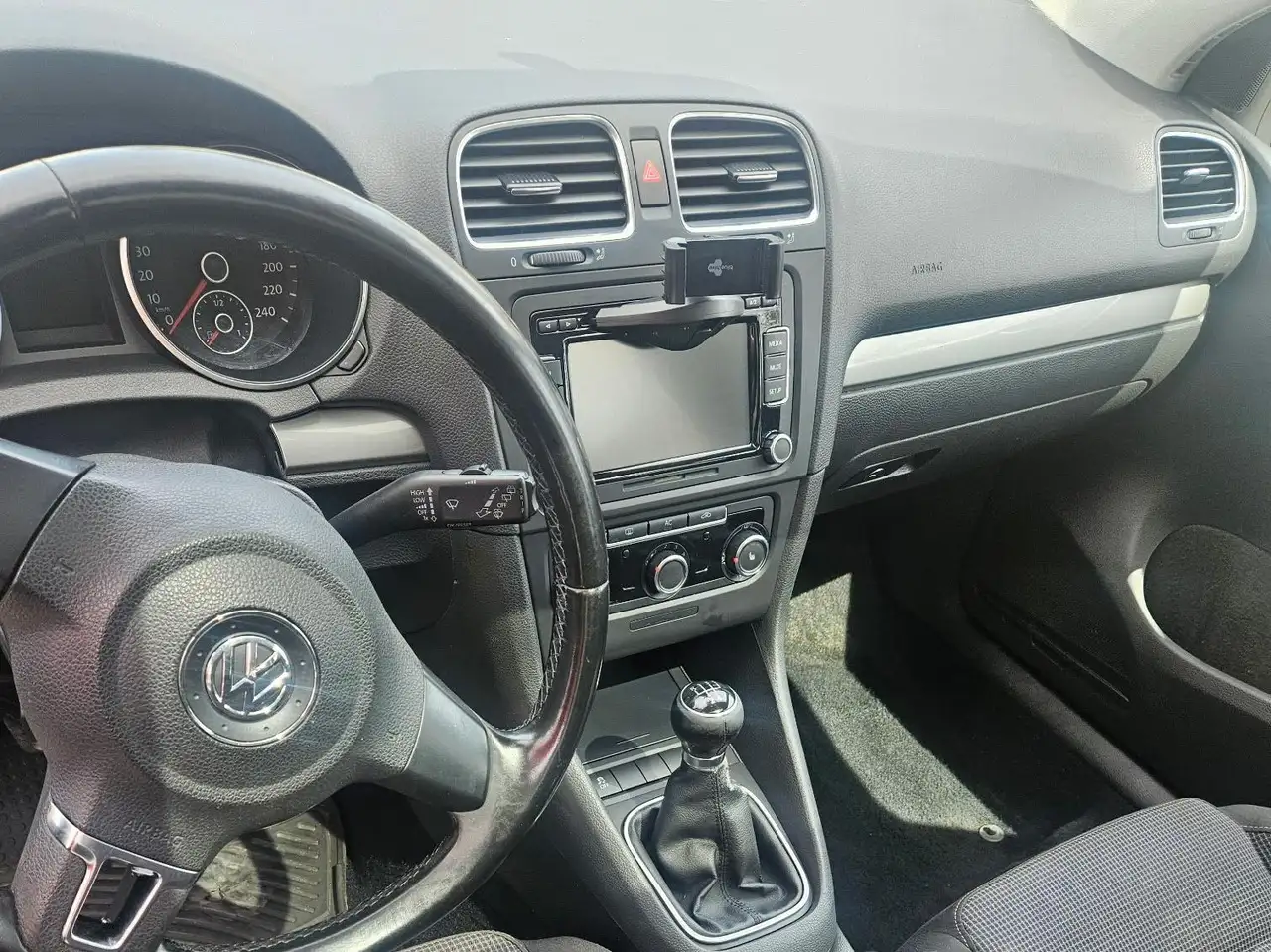 Volkswagen Golf снимка Volkswagen Golf