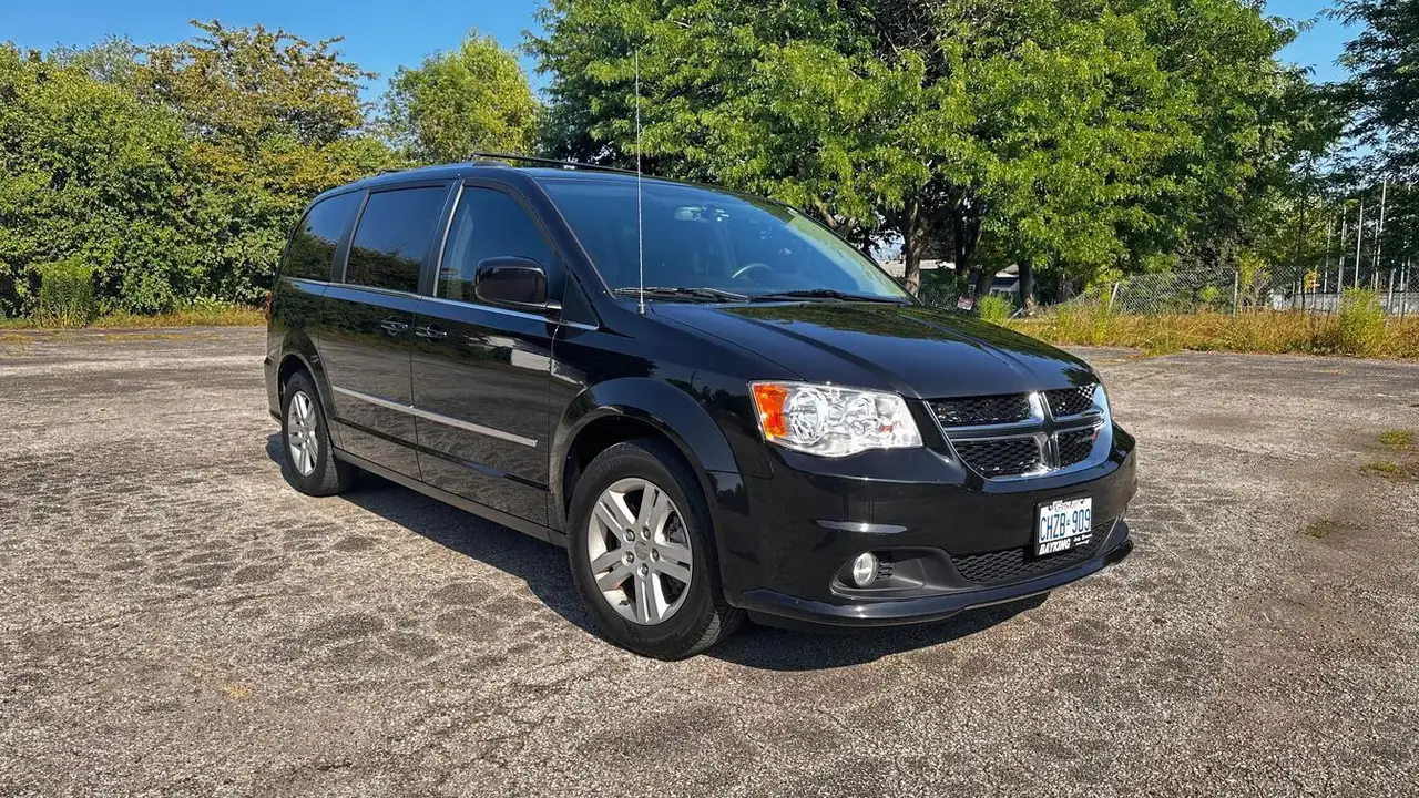 Dodge Grand Caravan снимка Dodge Grand Caravan
