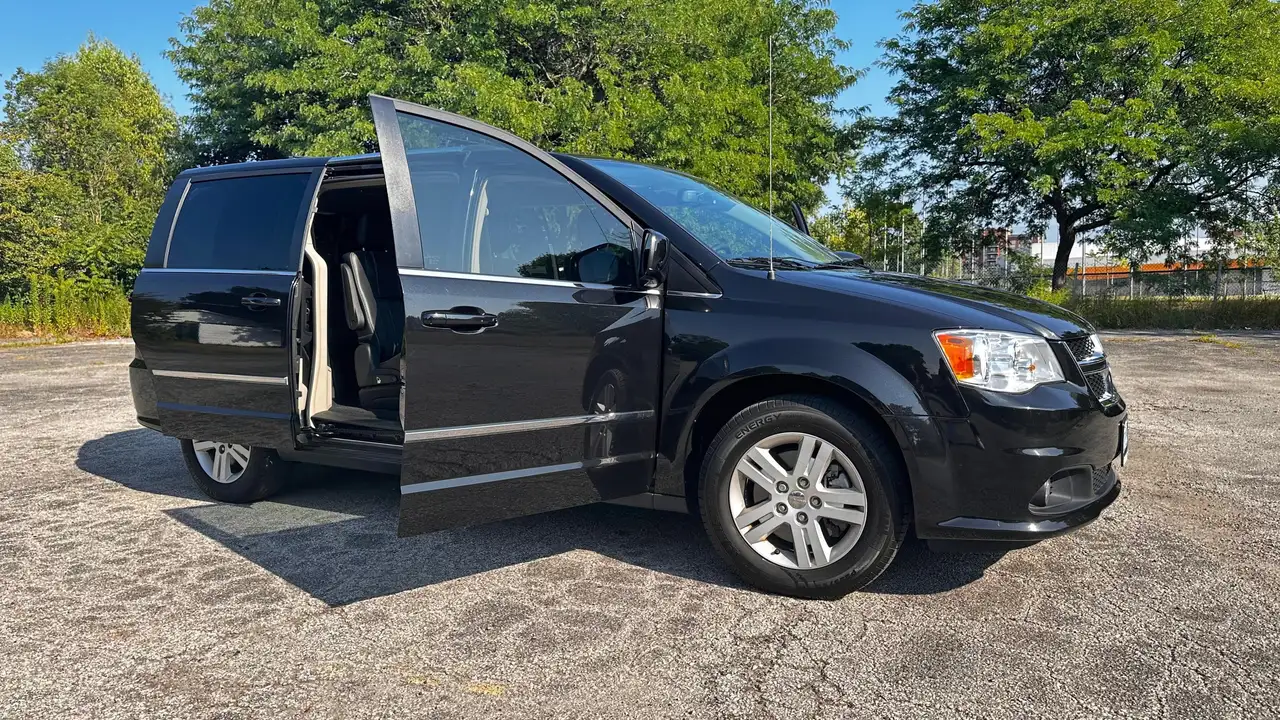 Dodge Grand Caravan снимка Dodge Grand Caravan