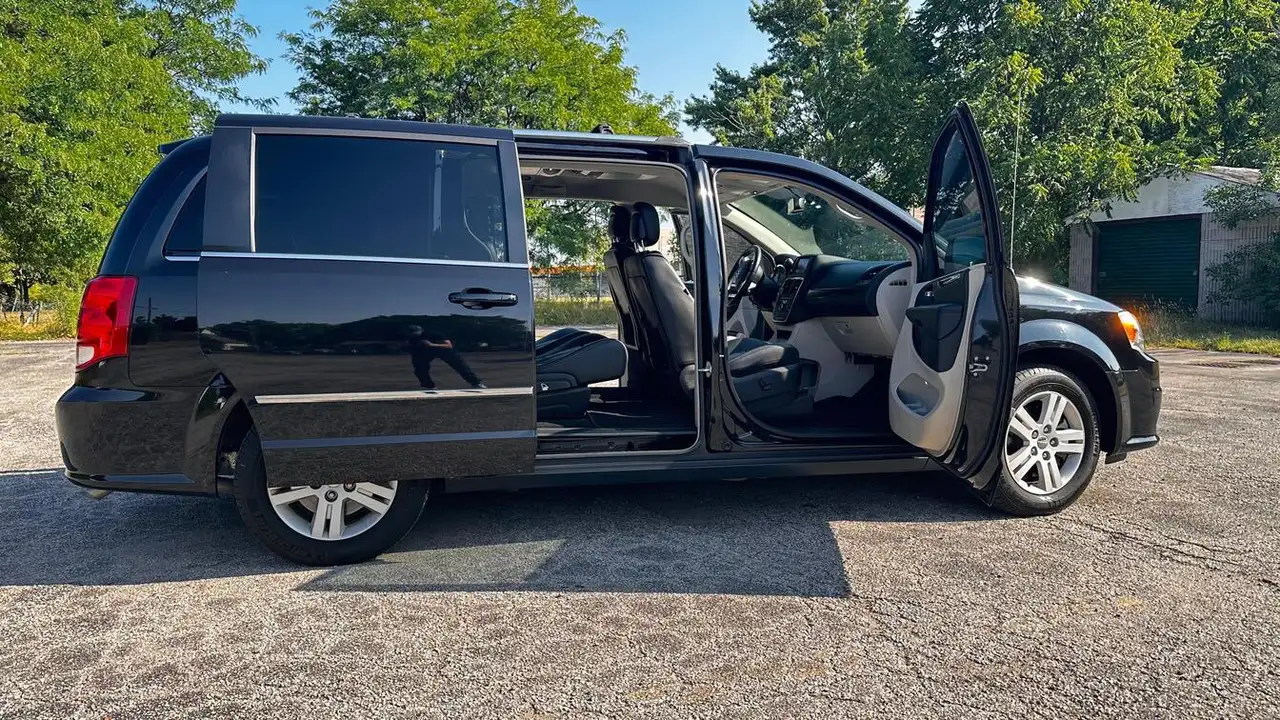 Dodge Grand Caravan снимка Dodge Grand Caravan