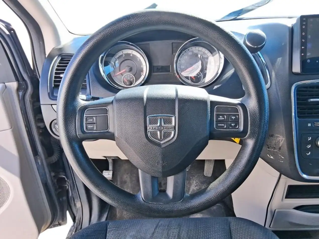Dodge Grand Caravan снимка Dodge Grand Caravan