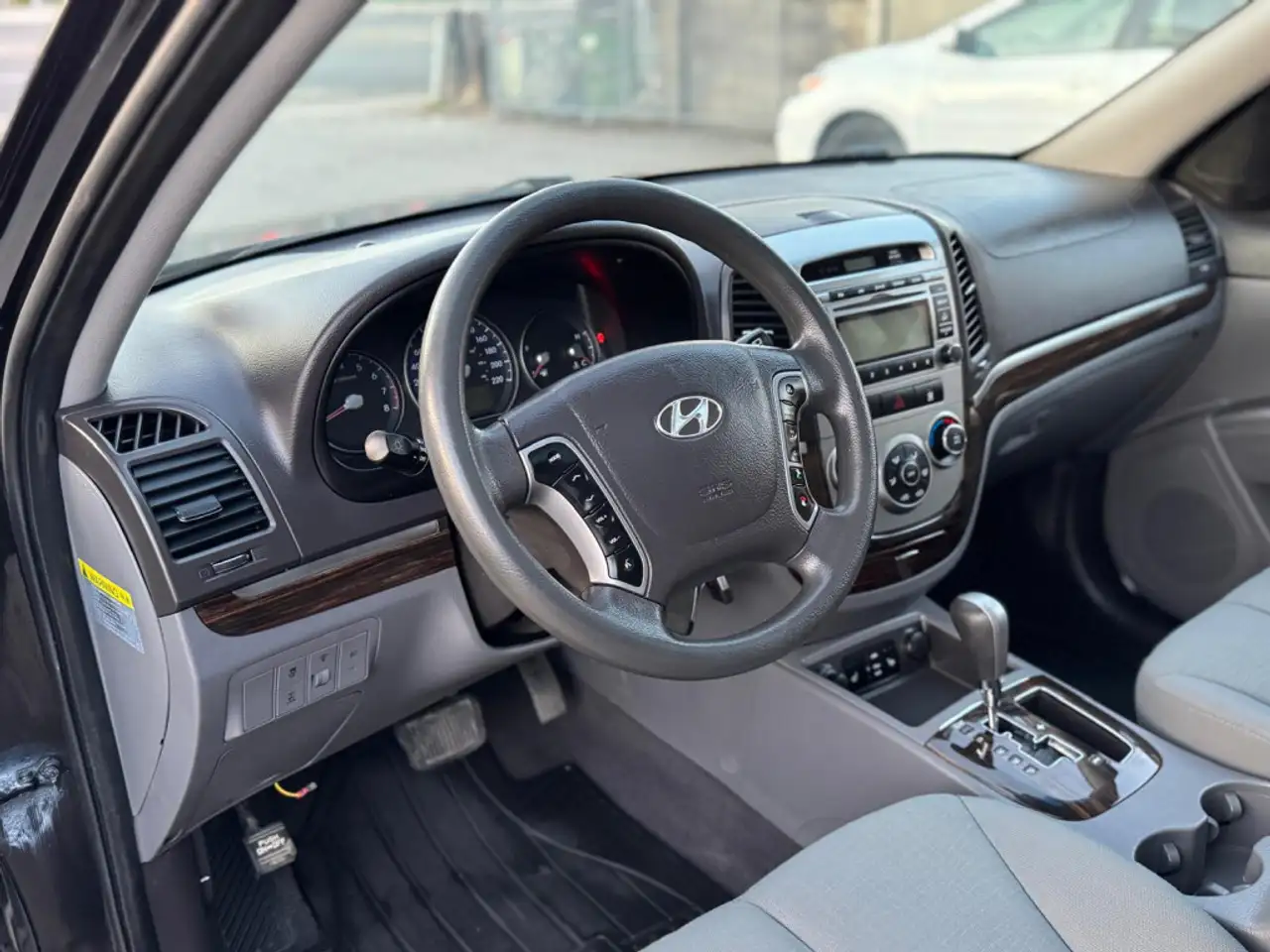 Hyundai SANTA FE снимка Hyundai SANTA FE