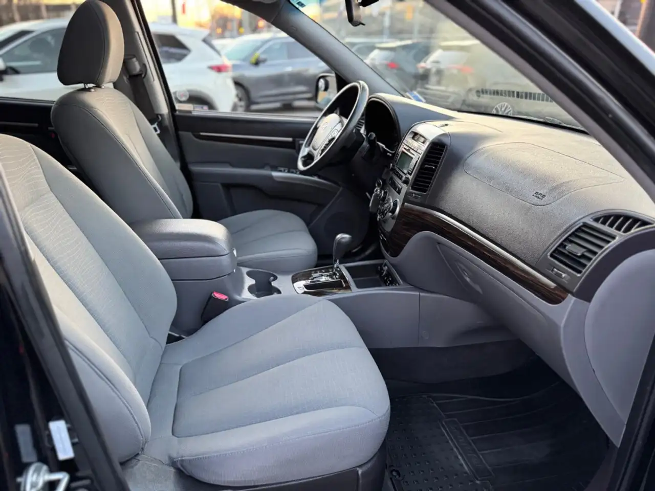 Hyundai SANTA FE снимка Hyundai SANTA FE