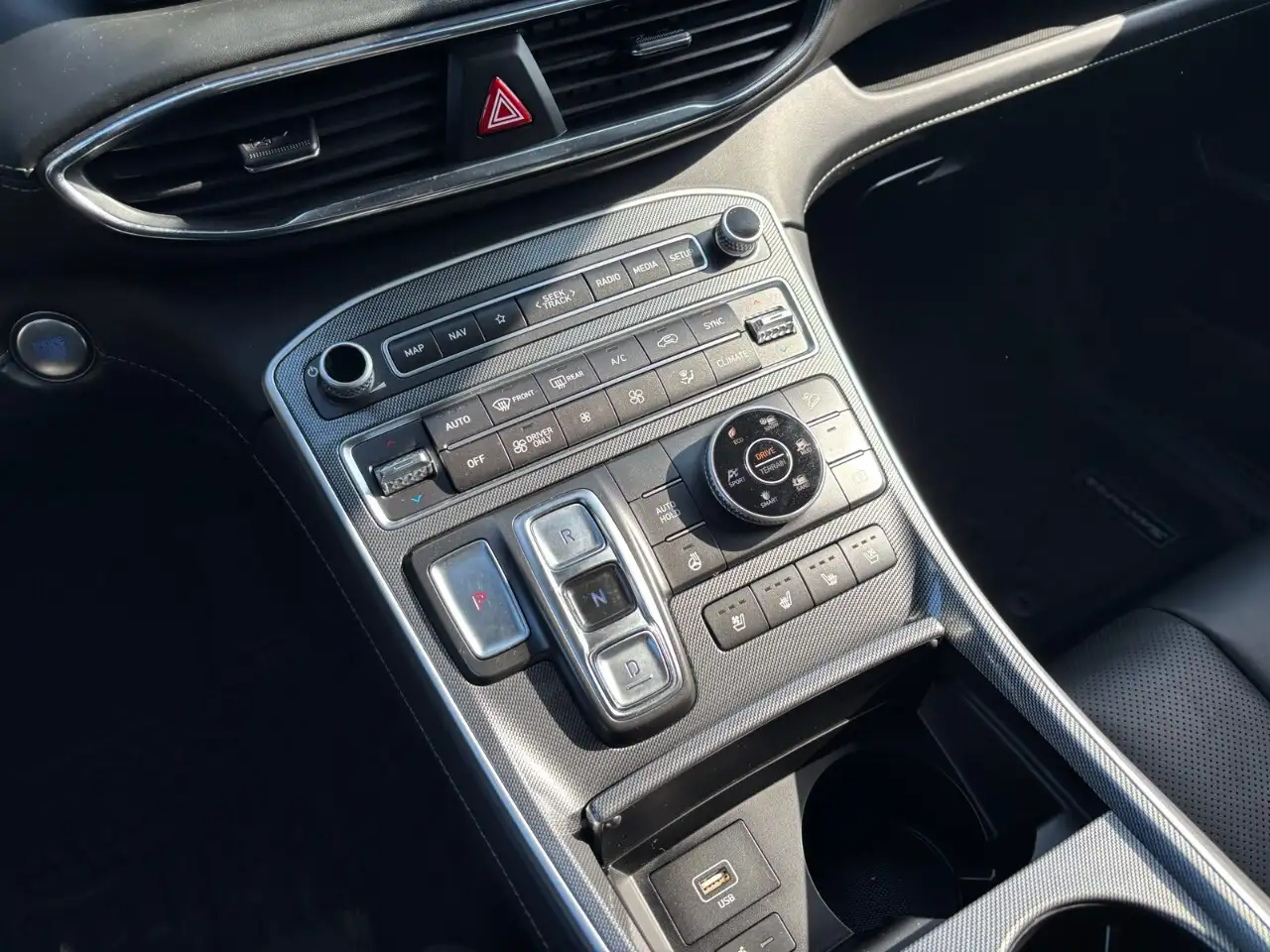 Hyundai SANTA FE снимка Hyundai SANTA FE