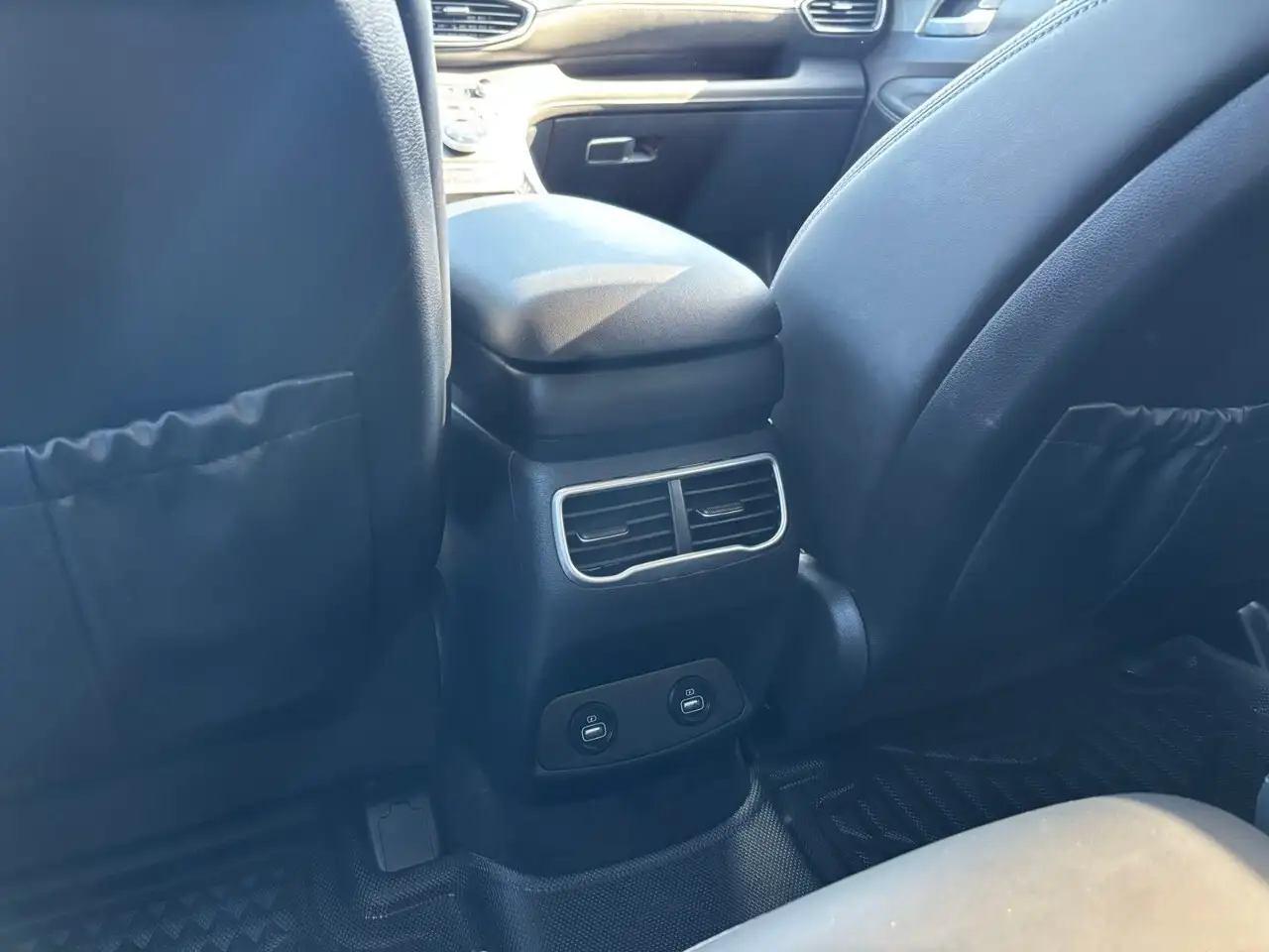 Hyundai SANTA FE снимка Hyundai SANTA FE