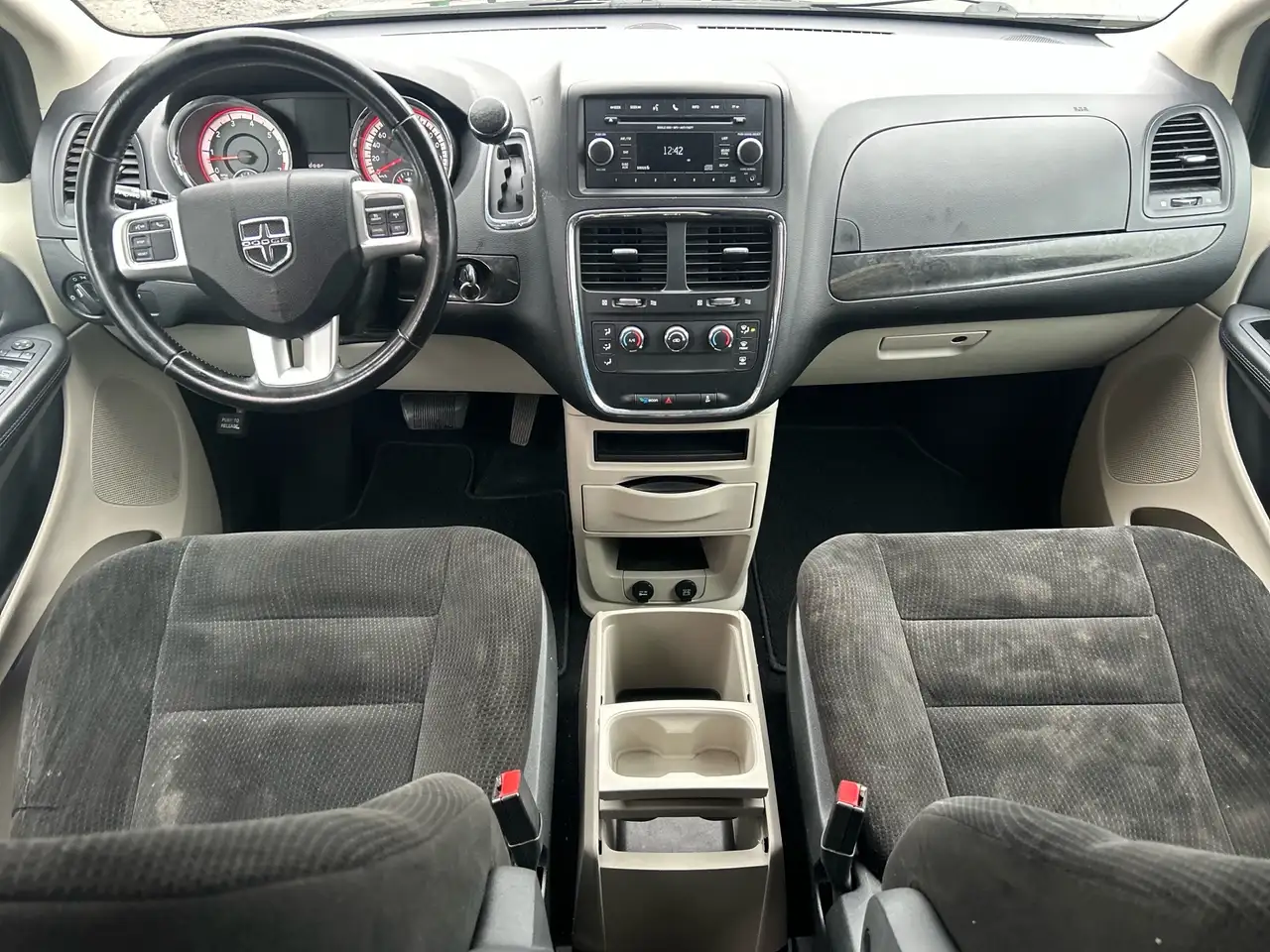 Dodge Grand Caravan снимка Dodge Grand Caravan