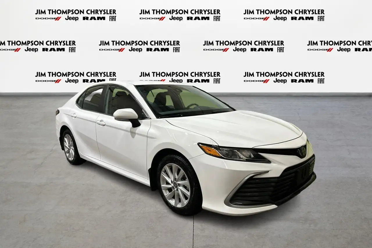 Toyota Camry снимка Toyota Camry