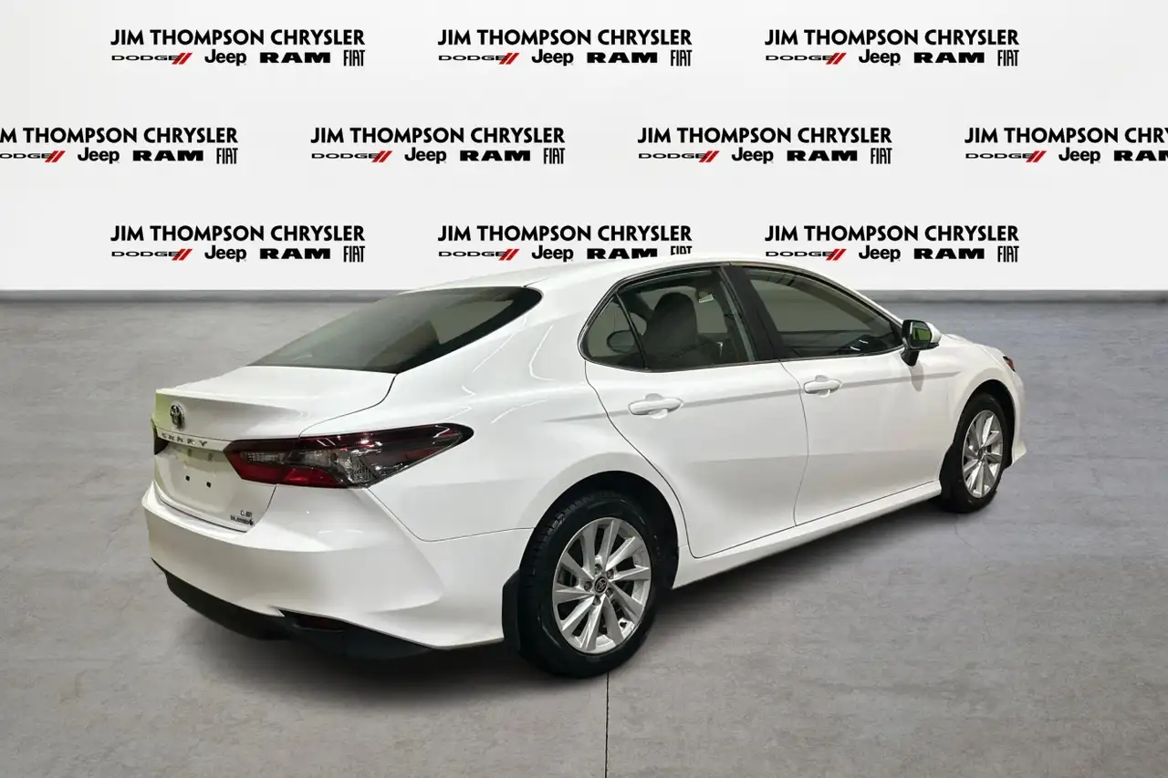 Toyota Camry снимка Toyota Camry