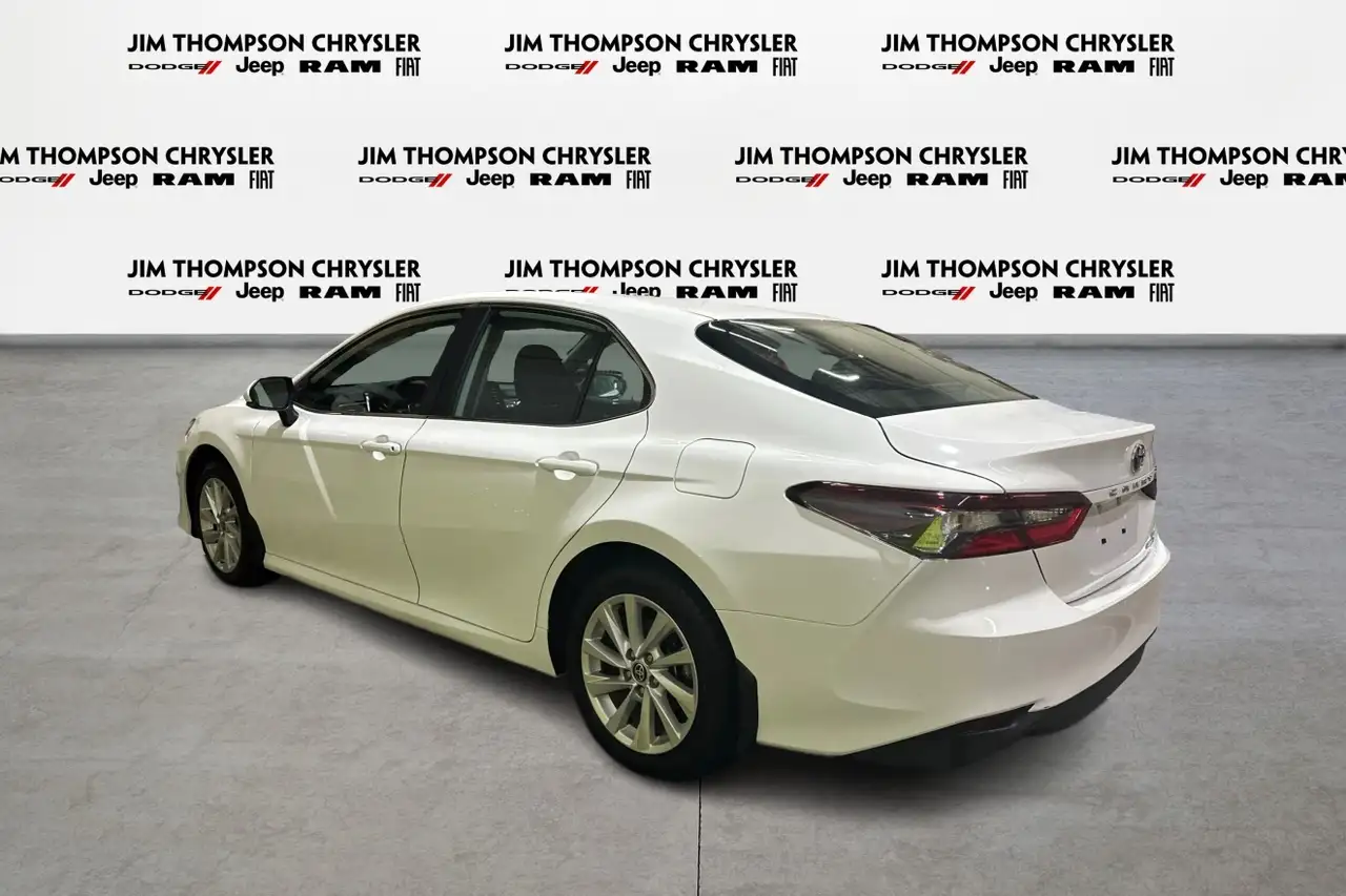 Toyota Camry снимка Toyota Camry