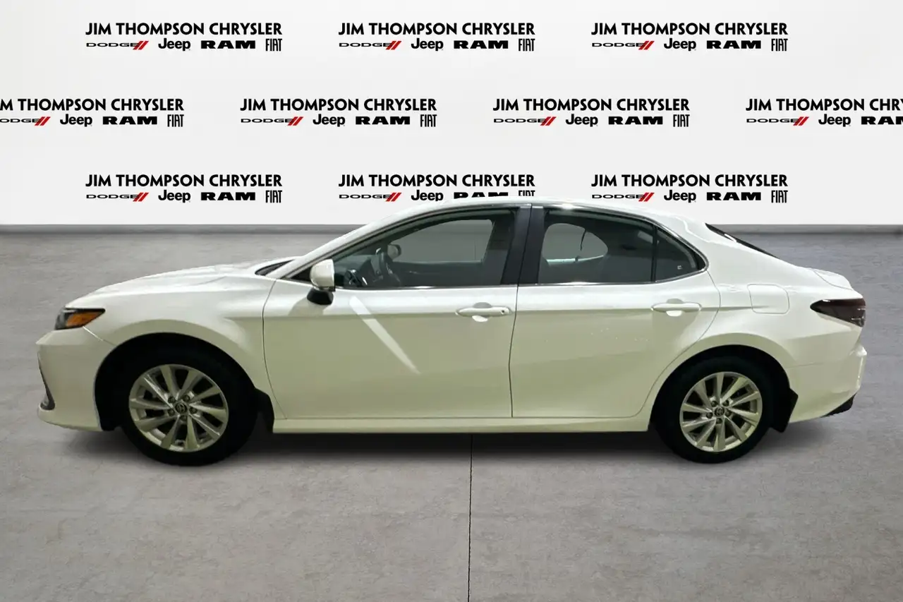 Toyota Camry снимка Toyota Camry