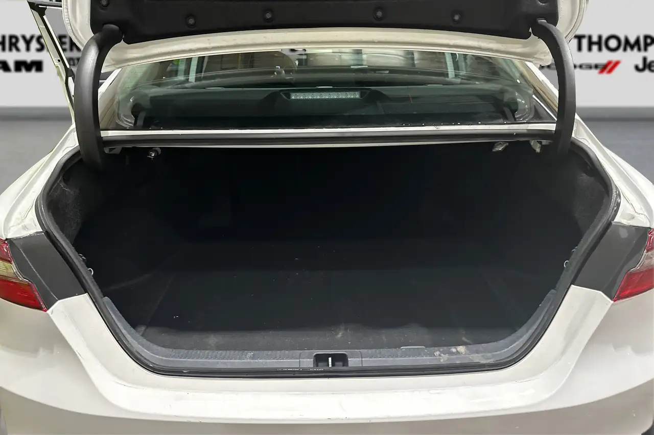 Toyota Camry снимка Toyota Camry