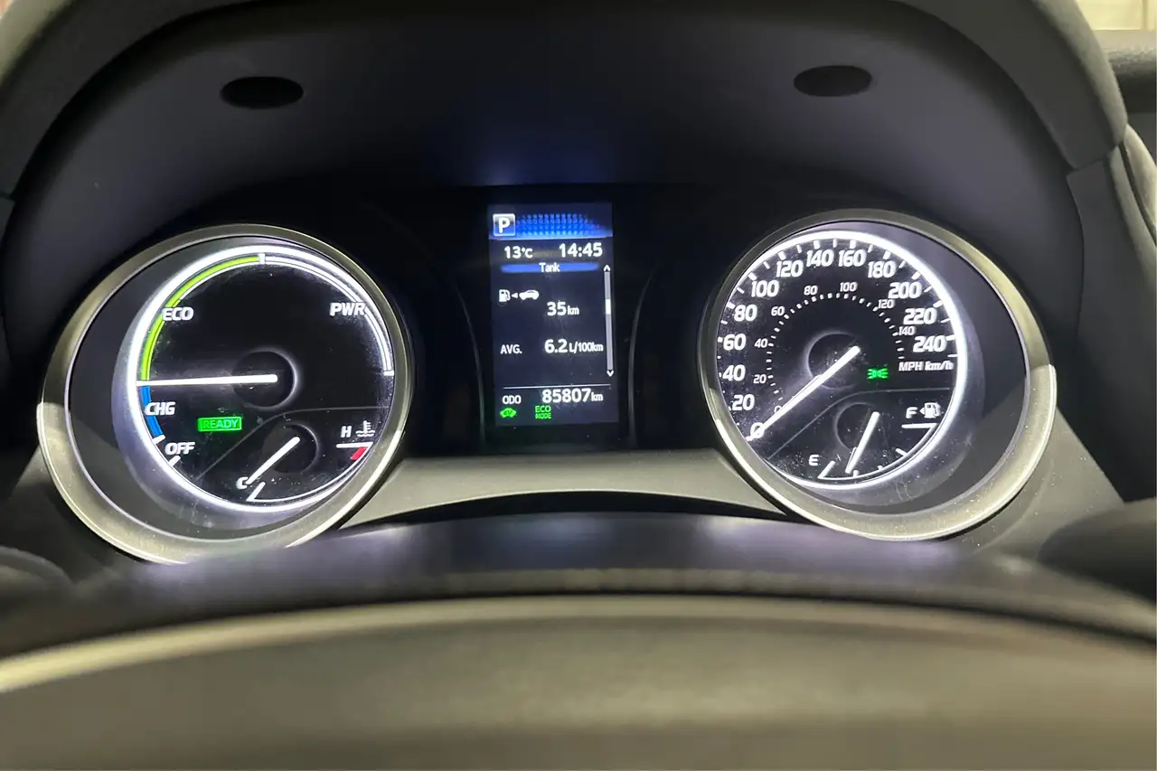 Toyota Camry снимка Toyota Camry